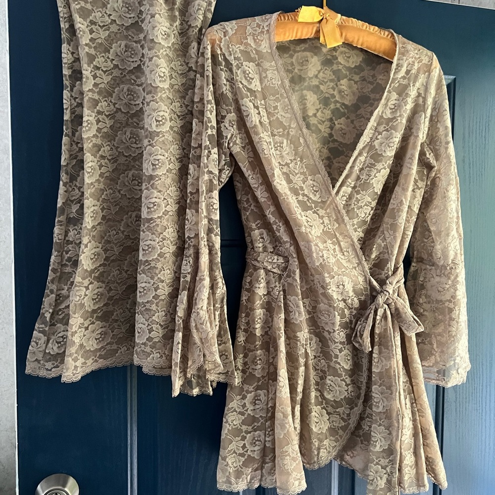 Vintage lace pantsuit- light beige